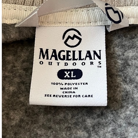 Magellan Outdoors Women’s Gray High Neck Zip Up Jacket Size XL - Picture 2 of 7